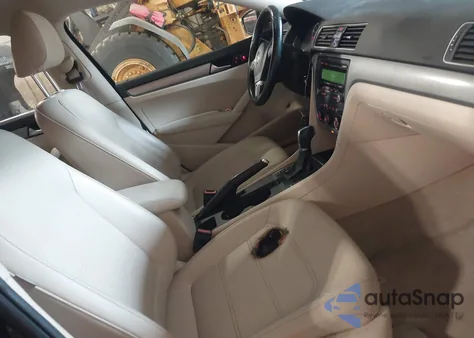 2014 Volkswagen Passat 2.5L Wolfsburg Edition from USA, damaged, VIN 1VWAP7A34EC010664